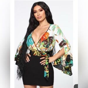 Wrap top tropical size small